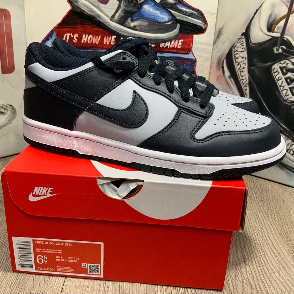 New Nike Dunk Low Georgetown GS Sizes 5.5Y/7W CW1590-004